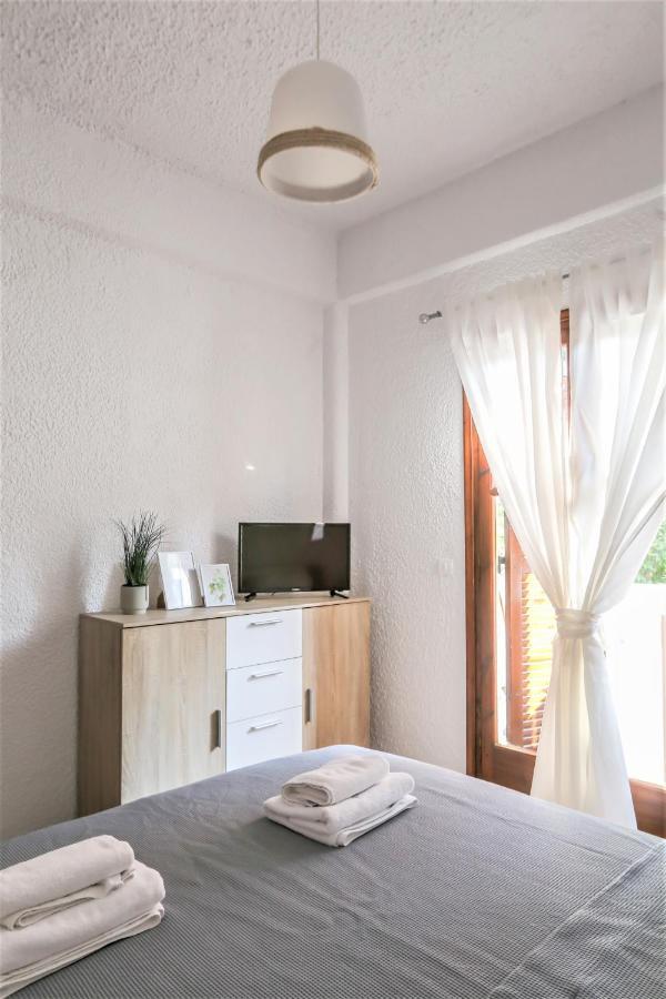 Beachfront Deluxe Apt. Пефкохори Екстериор снимка