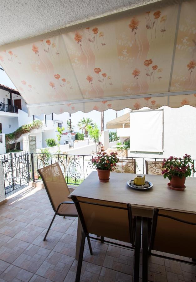 Beachfront Deluxe Apt. Пефкохори Екстериор снимка